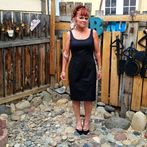 Maggie London sheath dress - Picture 2 of 5